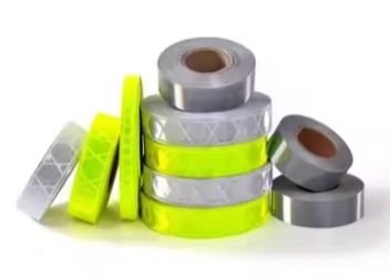 Le guide ultime pour choisir et installer des films réfléchissants pour la signalisation routière